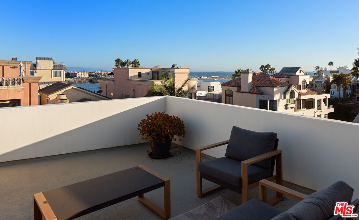 123 Channel Pointe Mall