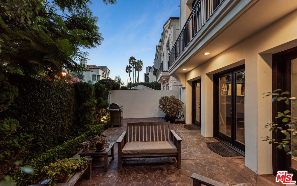 123 Channel Pointe Mall