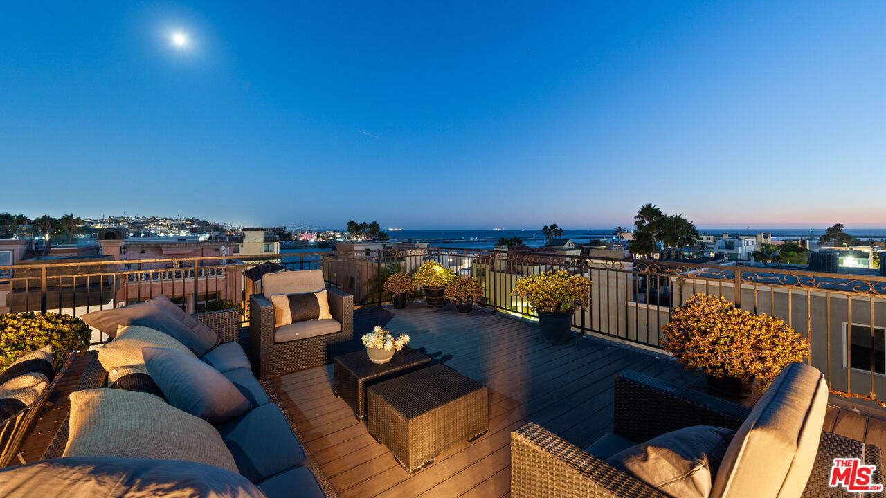 123 Channel Pointe Mall