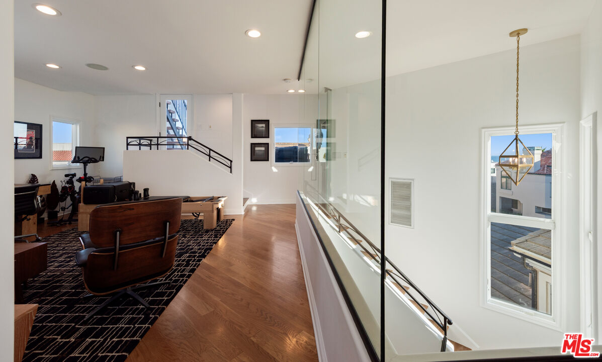 123 Channel Pointe Mall