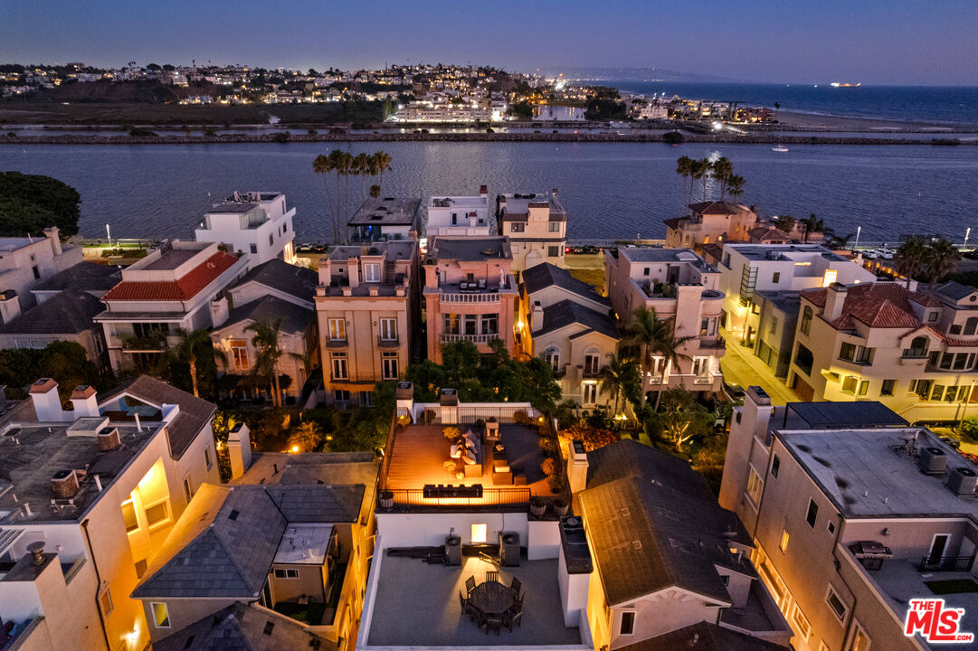 123 Channel Pointe Mall