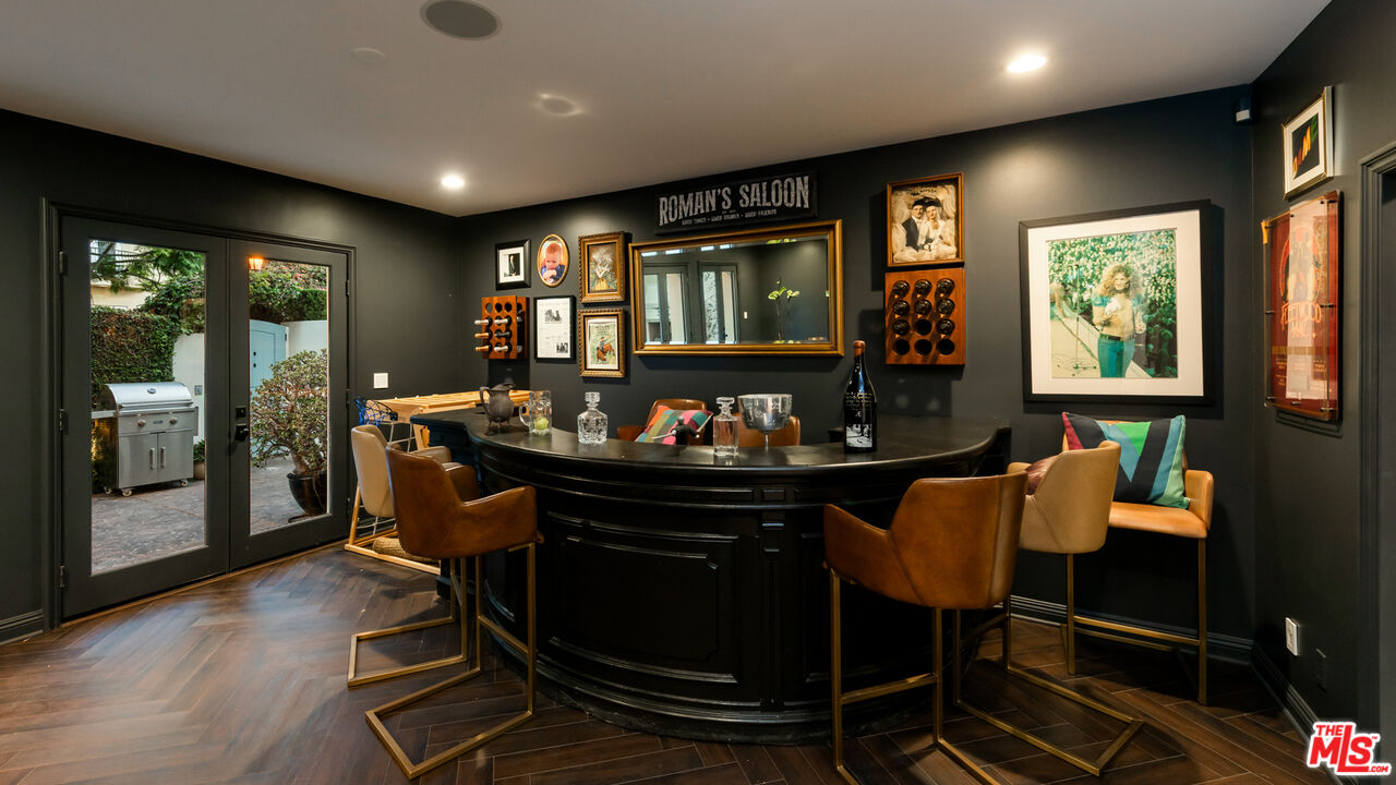 123 Channel Pointe Mall