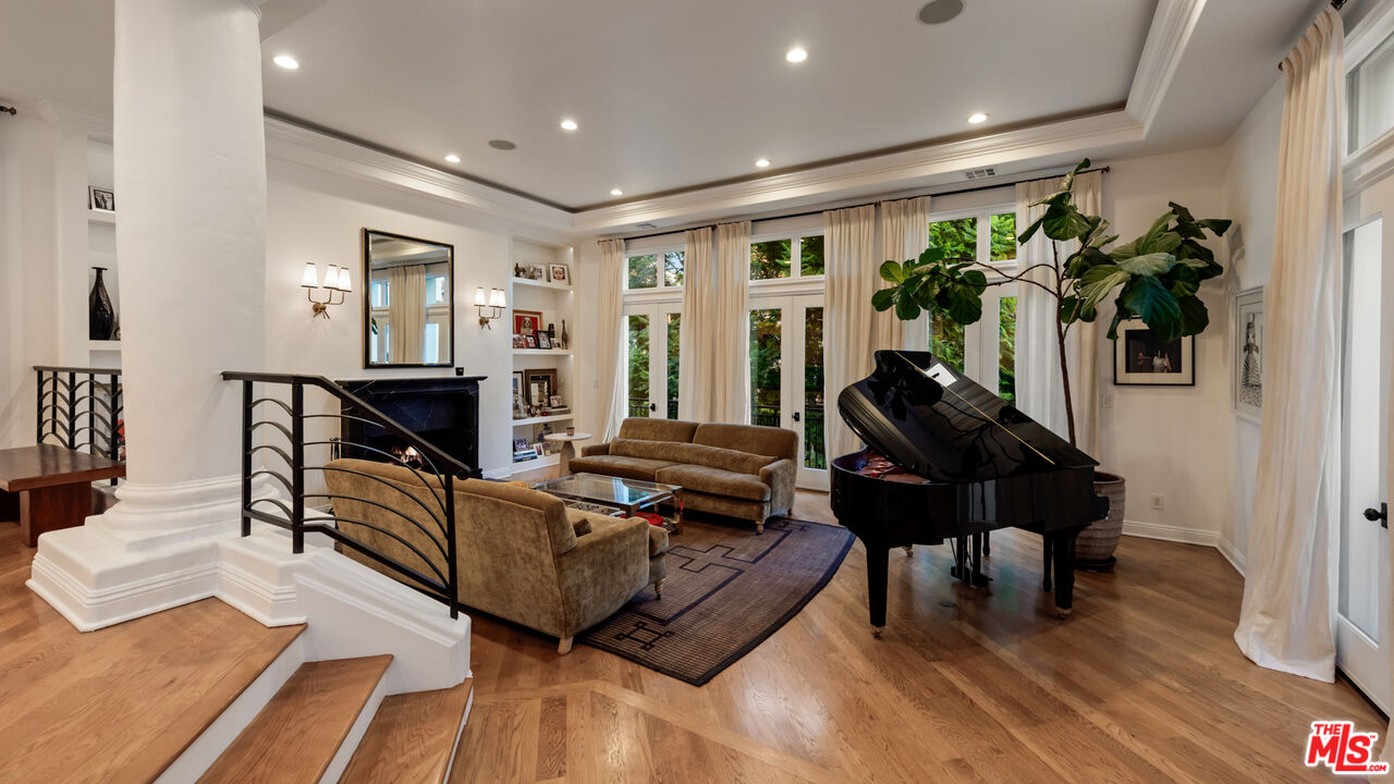 123 Channel Pointe Mall