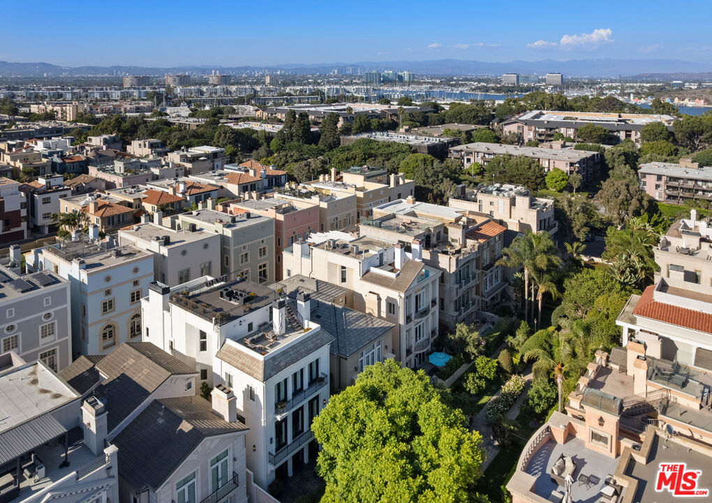 123 Channel Pointe Mall