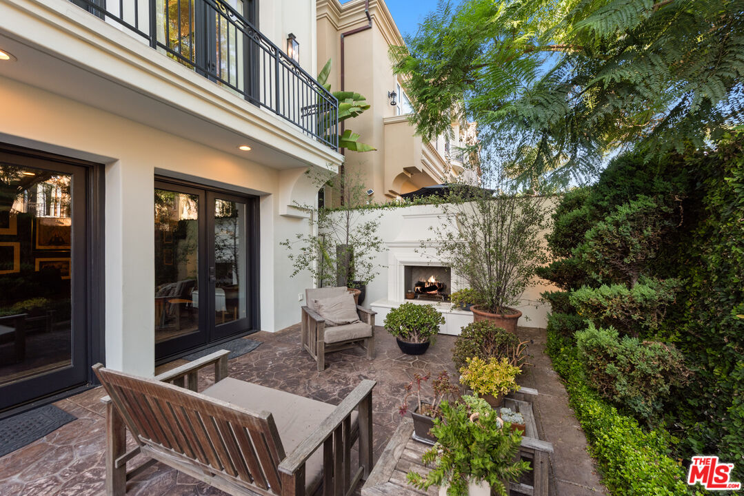 123 Channel Pointe Mall