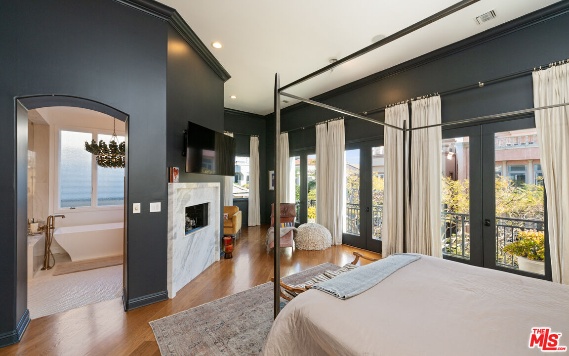 123 Channel Pointe Mall