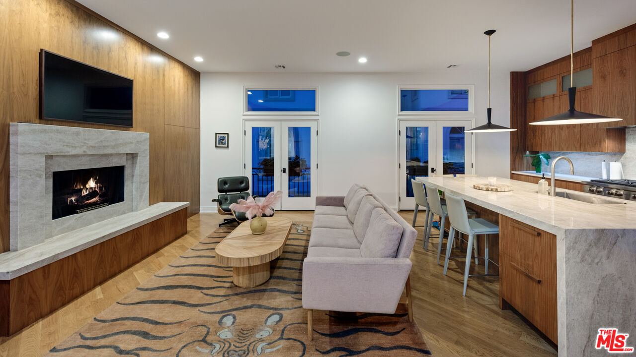 123 Channel Pointe Mall