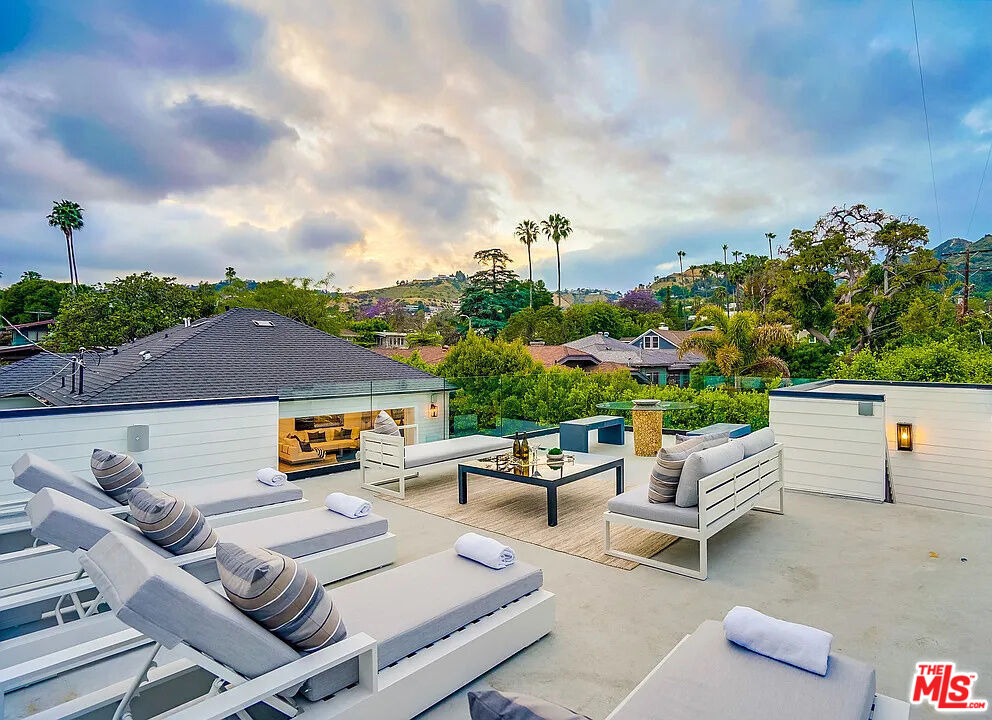 1524 N Sierra Bonita Ave