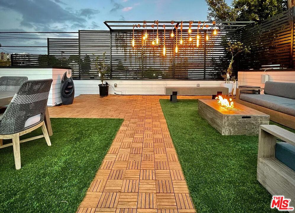 1524 N Sierra Bonita Ave