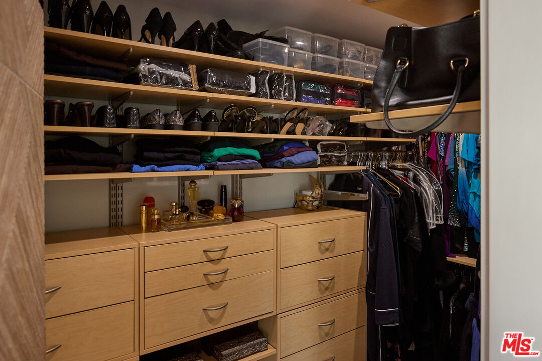 221 S Gale Dr Unit: 403