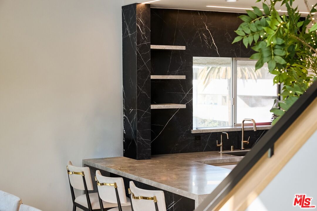 221 S Gale Dr Unit: 403