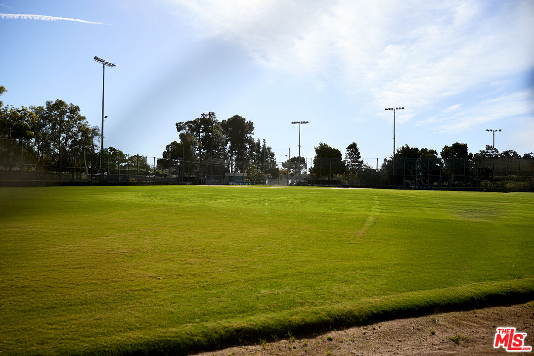 221 S Gale Dr Unit: 403