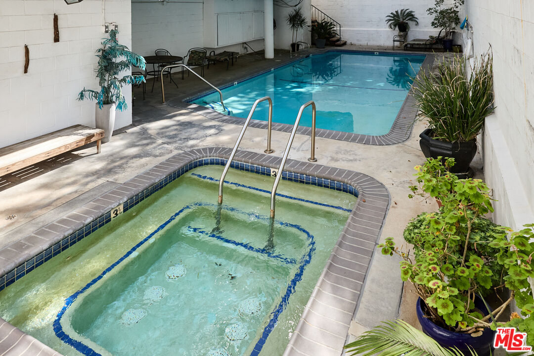 221 S Gale Dr Unit: 403