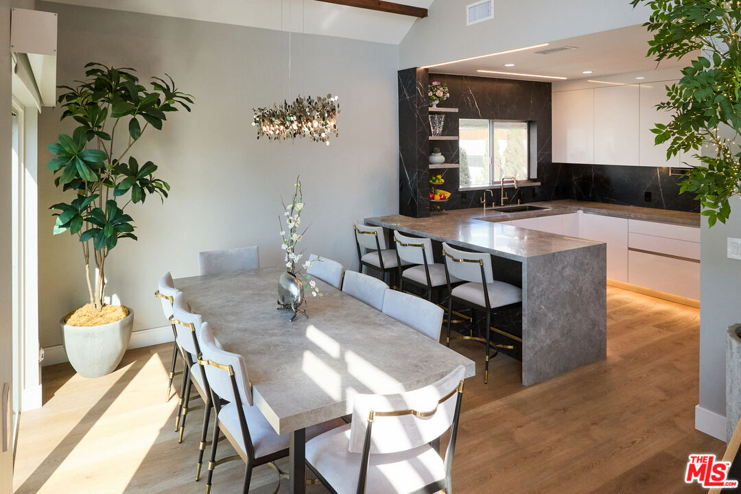 221 S Gale Dr Unit: 403