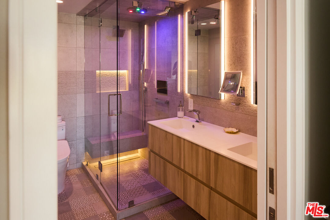 221 S Gale Dr Unit: 403