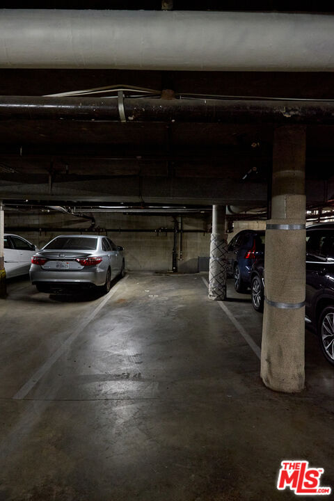 221 S Gale Dr Unit: 403