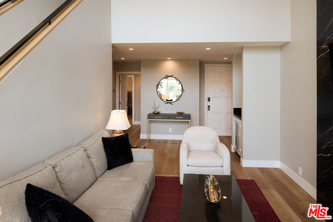 221 S Gale Dr Unit: 403