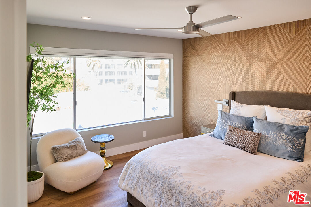 221 S Gale Dr Unit: 403