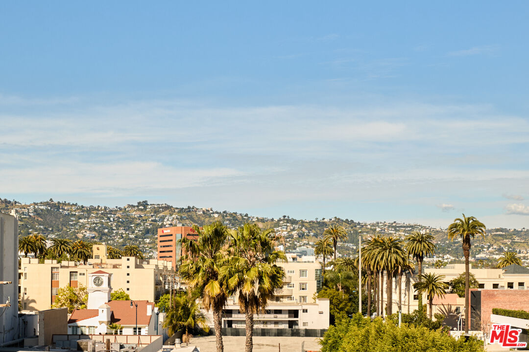 221 S Gale Dr Unit: 403