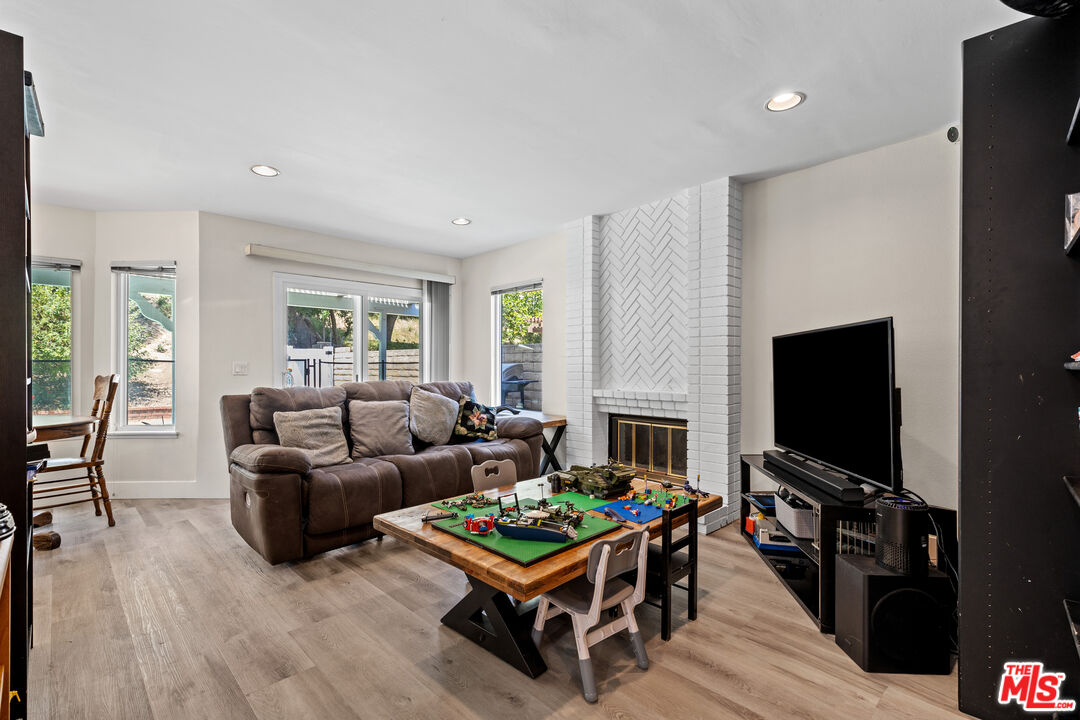 13011 Meadowlark Ave