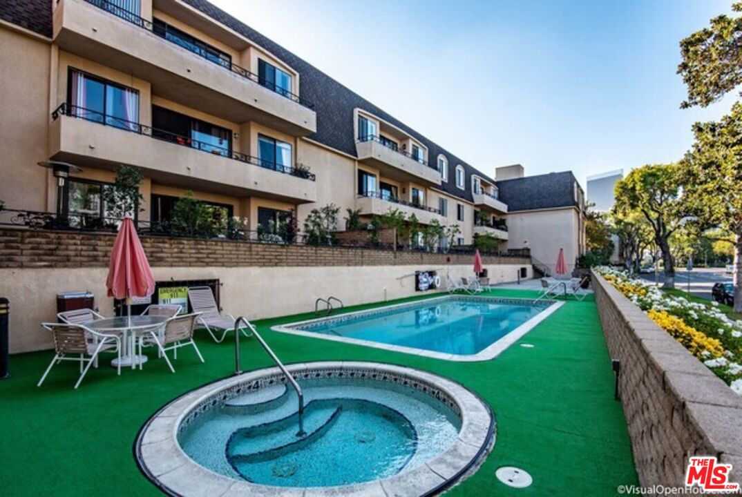 1223 Roxbury Dr Unit: 304