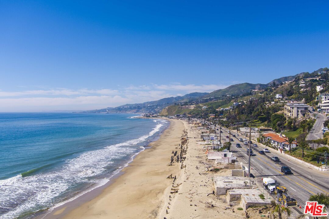 21226 Pacific Coast Hwy