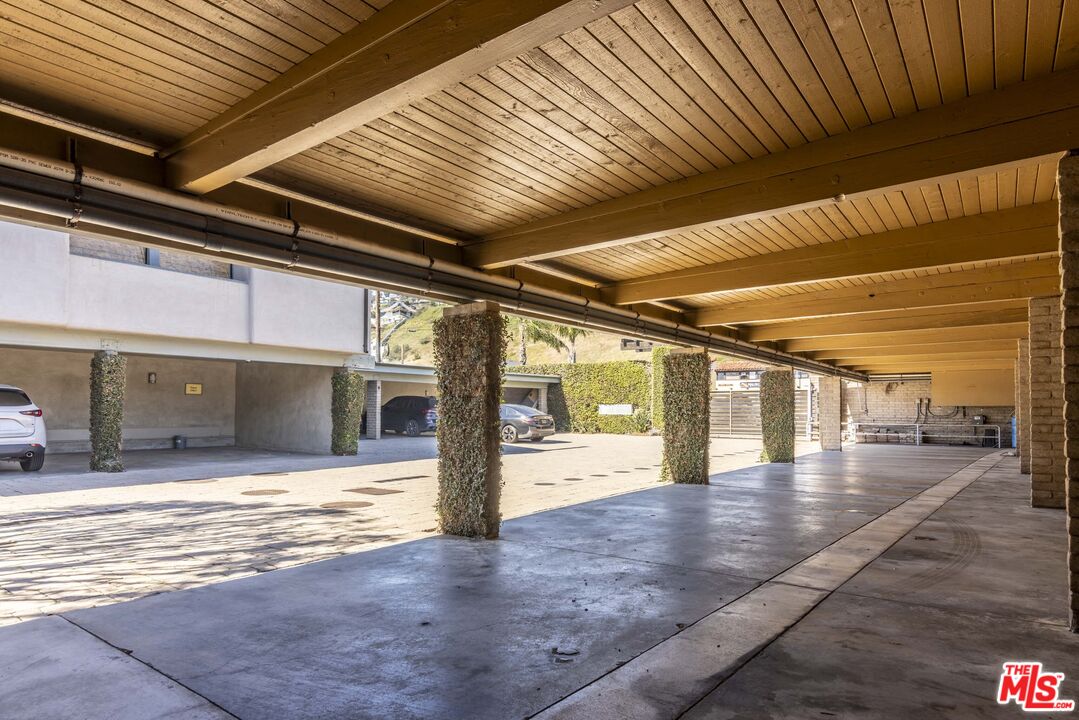 21226 Pacific Coast Hwy