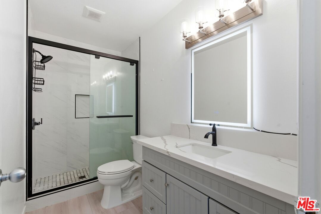 4551 Kester Ave Unit: 1