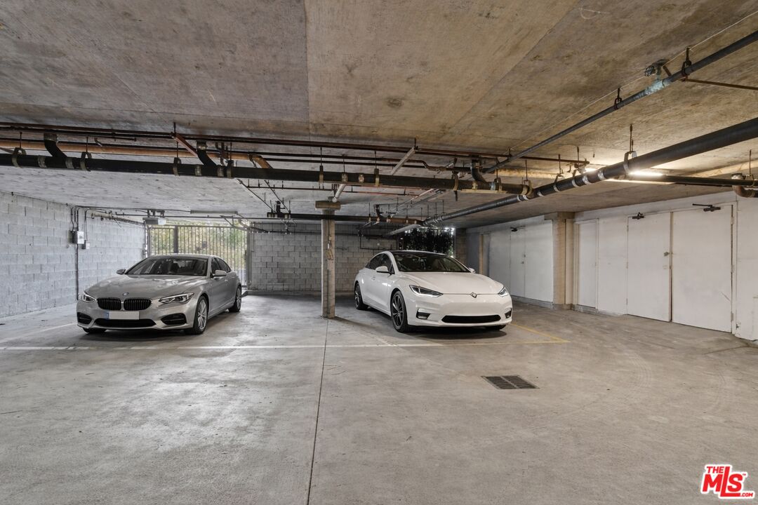 4551 Kester Ave Unit: 1