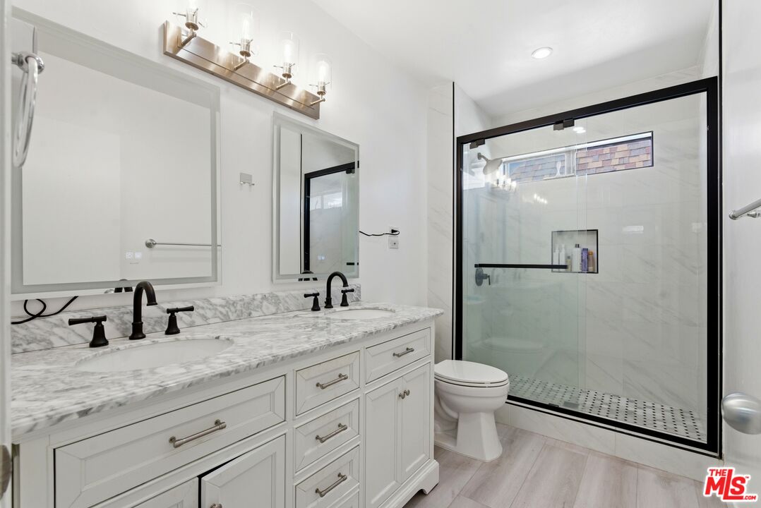 4551 Kester Ave Unit: 1