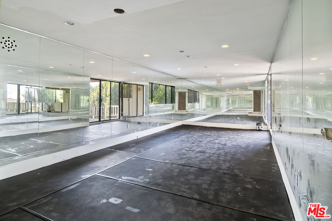 1478 Sunset Plaza Dr