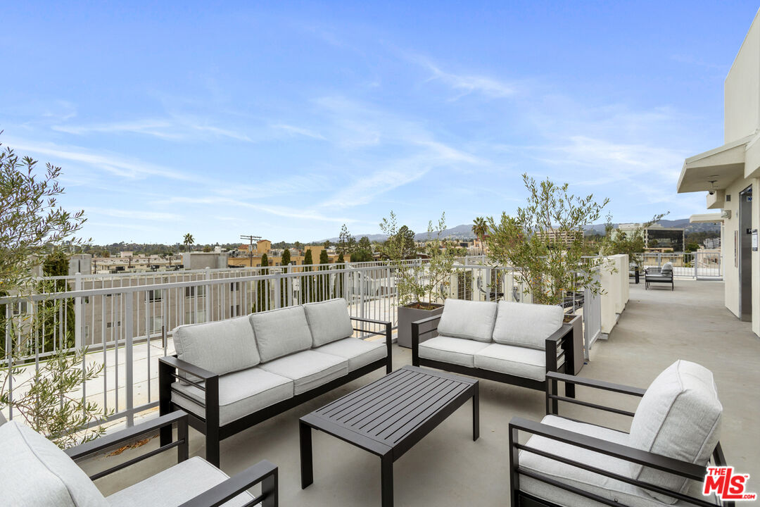 11727 Kiowa Ave Unit: 403
