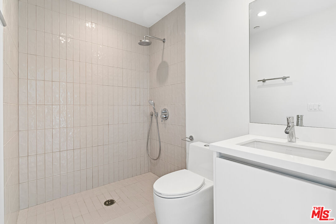 11727 Kiowa Ave Unit: 403