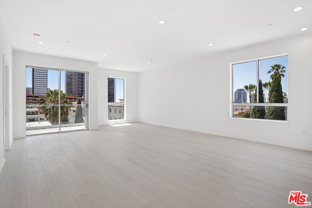 11727 Kiowa Ave Unit: 403