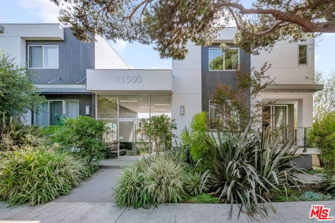 11500 National Blvd Unit: 106