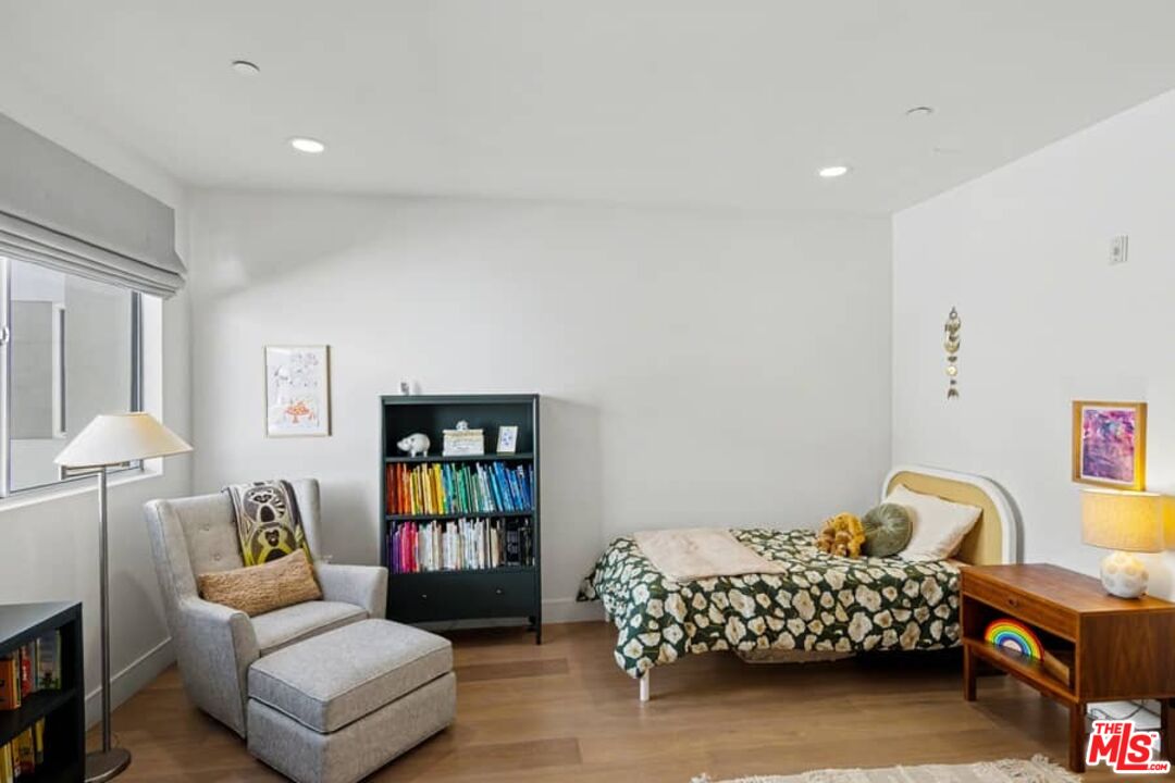 11500 National Blvd Unit: 106