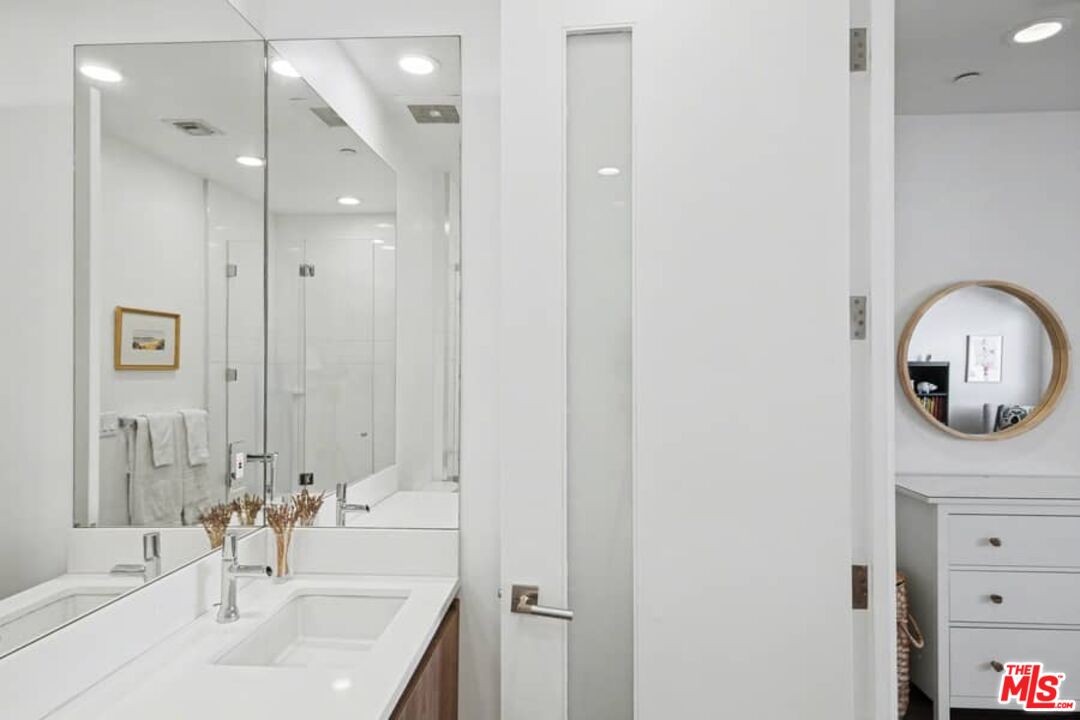 11500 National Blvd Unit: 106