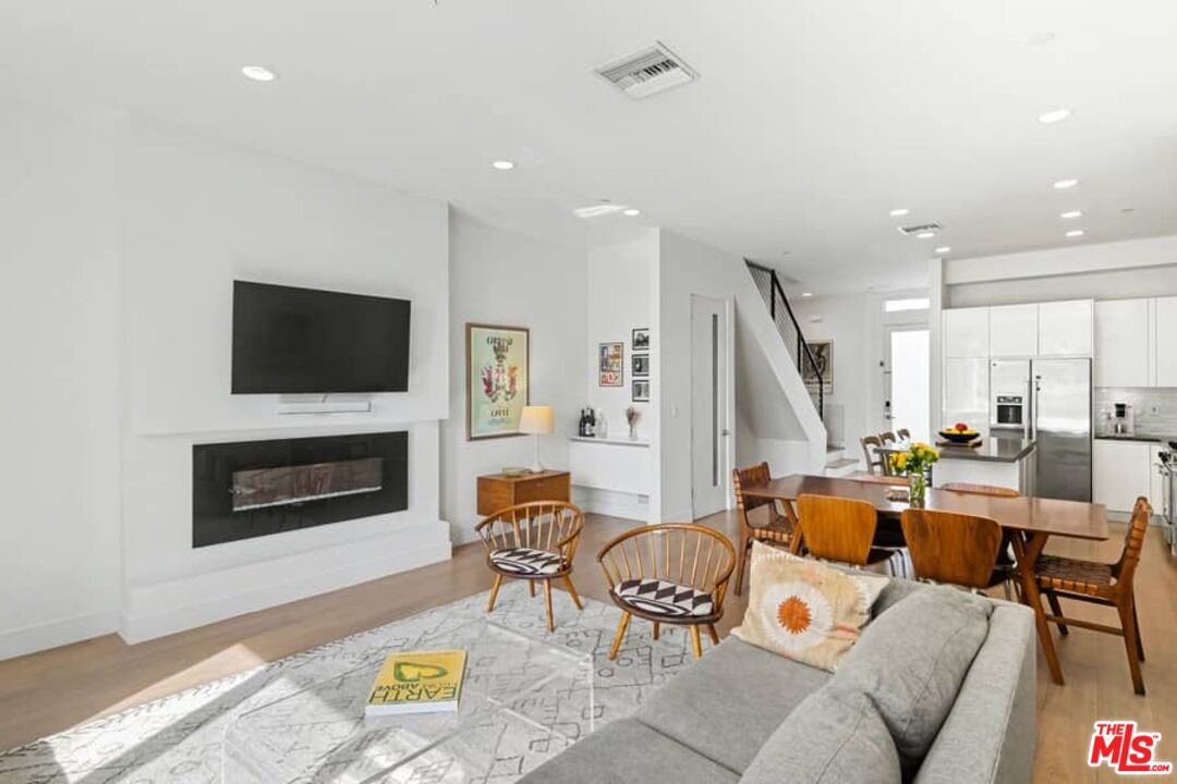 11500 National Blvd Unit: 106