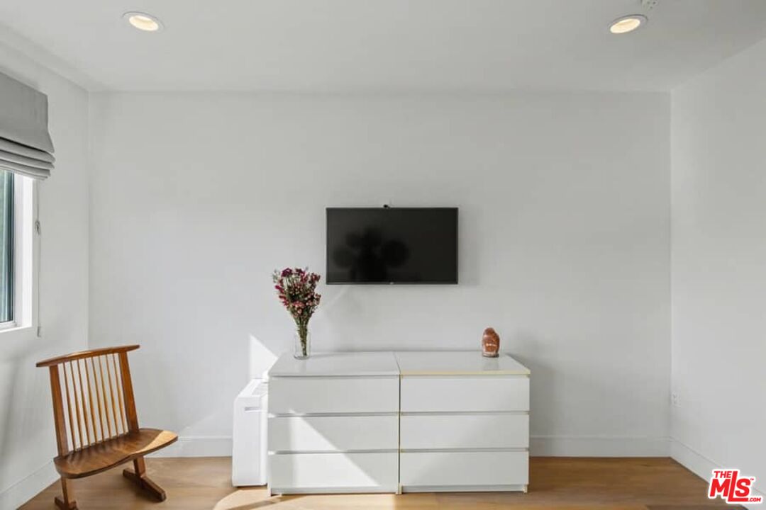 11500 National Blvd Unit: 106