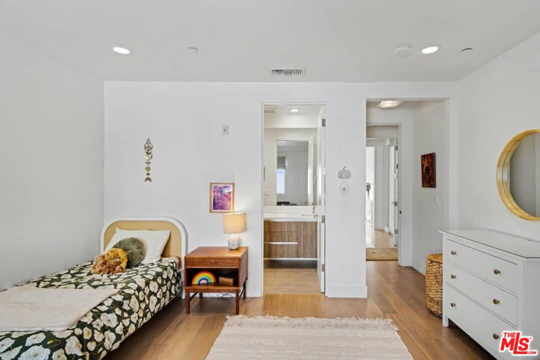 11500 National Blvd Unit: 106