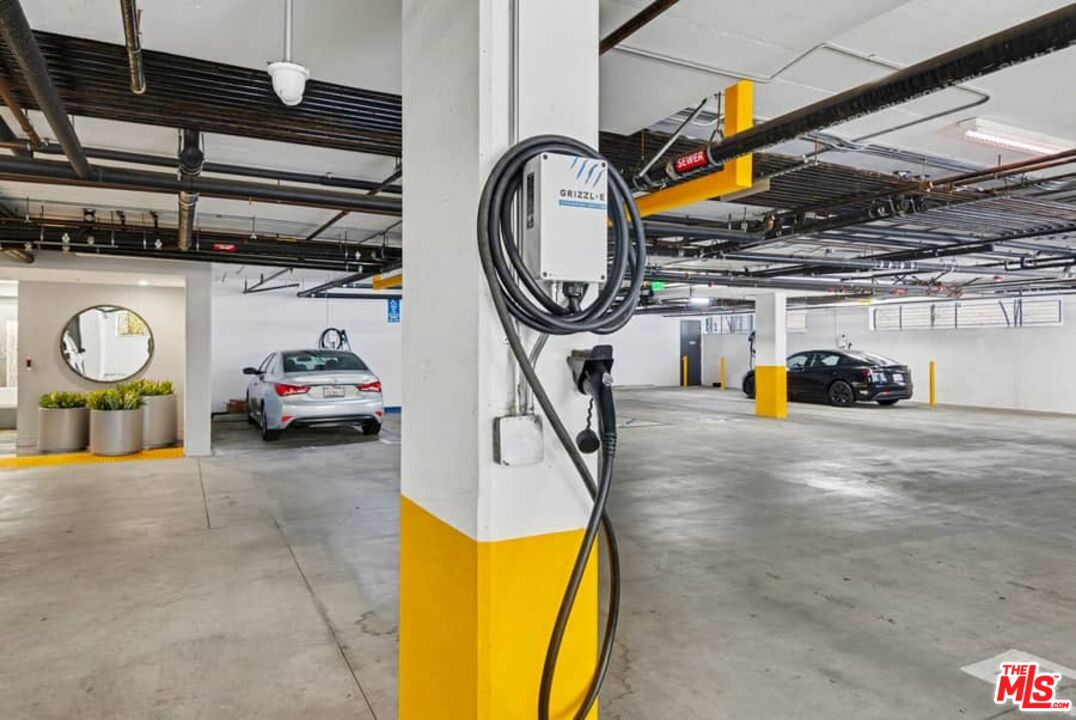 11500 National Blvd Unit: 106