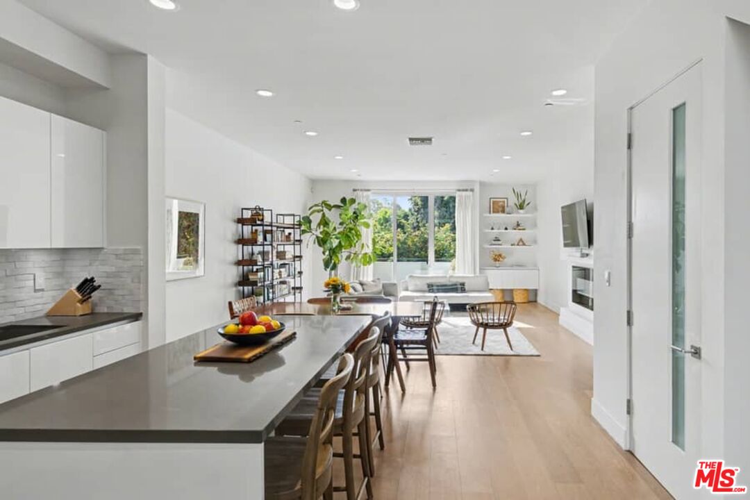11500 National Blvd Unit: 106