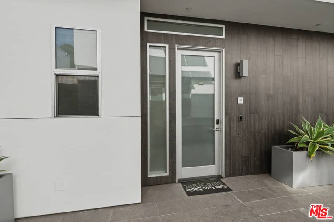 11500 National Blvd Unit: 106
