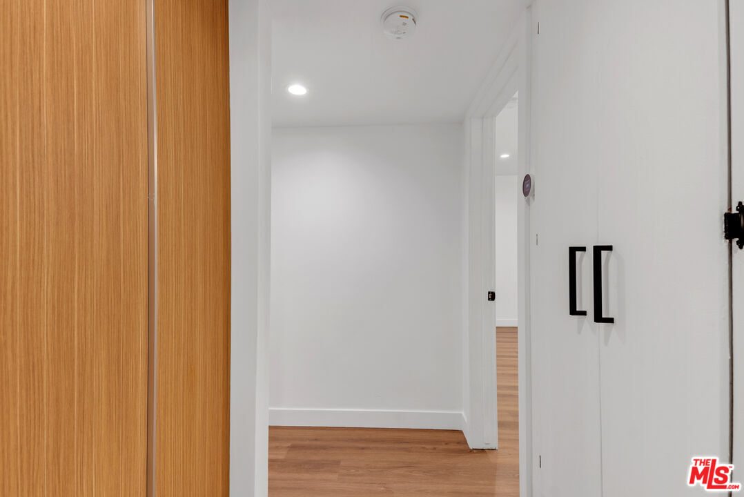 950 Havenhurst Dr Unit: 6