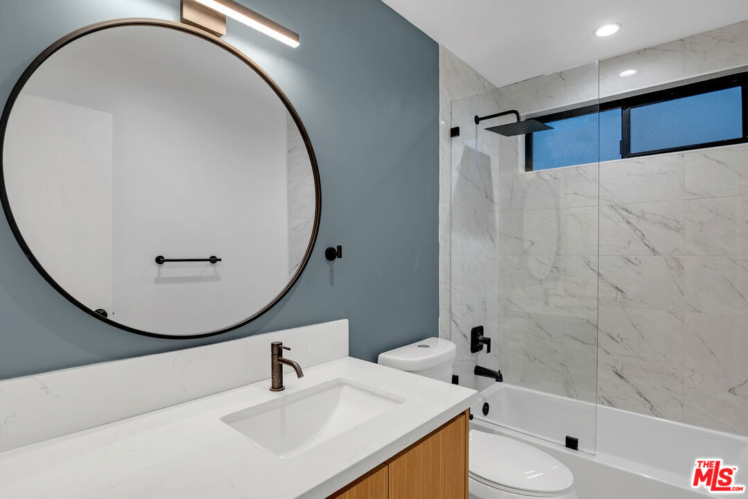 950 Havenhurst Dr Unit: 6