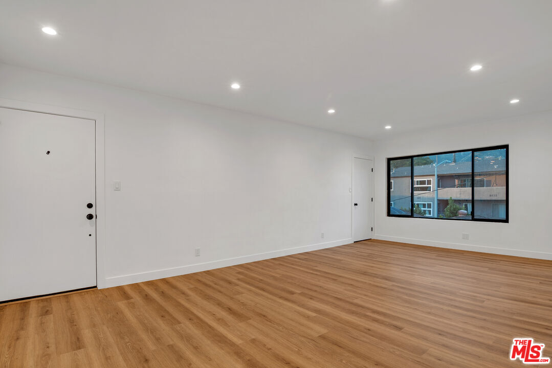 950 Havenhurst Dr Unit: 6