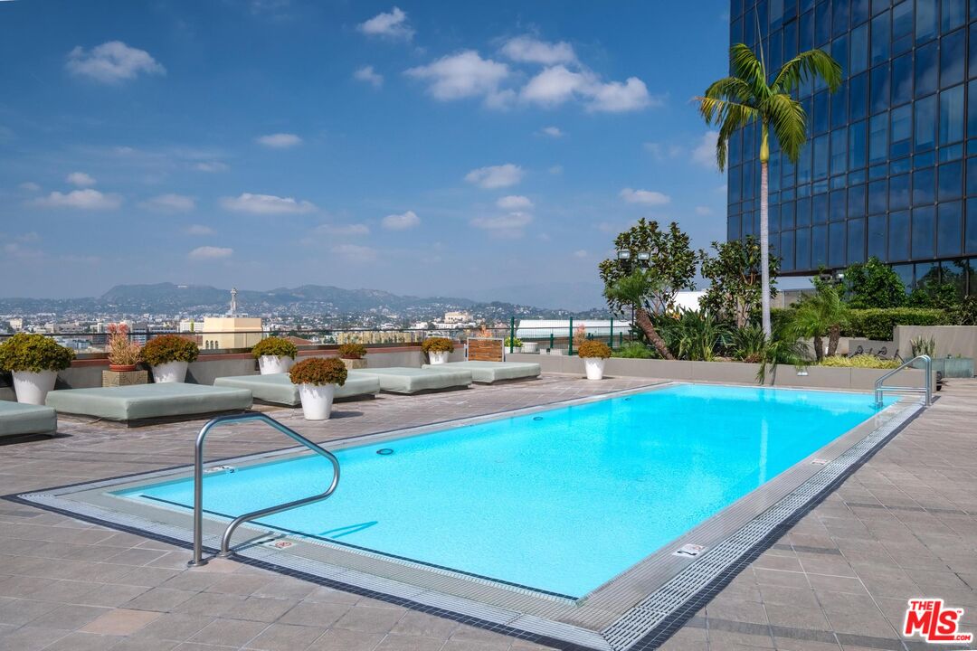 1100 Wilshire Blvd Unit: 2811