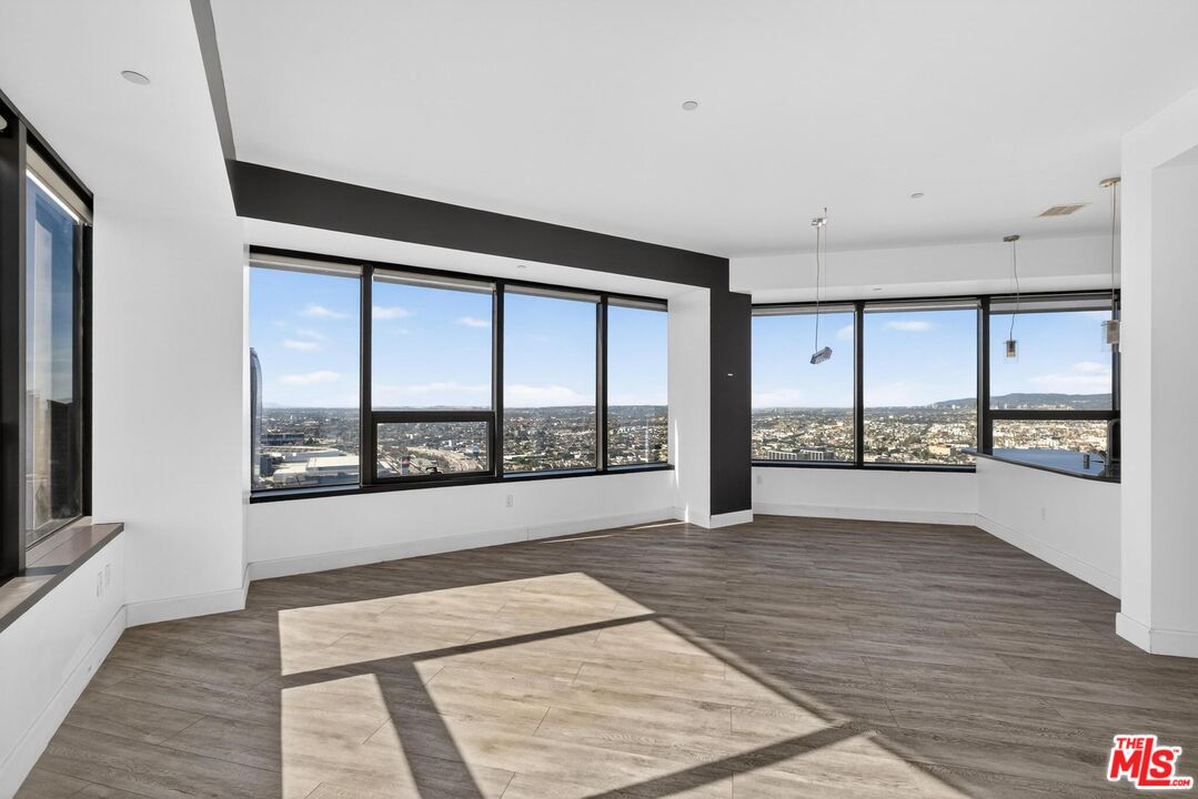 1100 Wilshire Blvd Unit: 2811