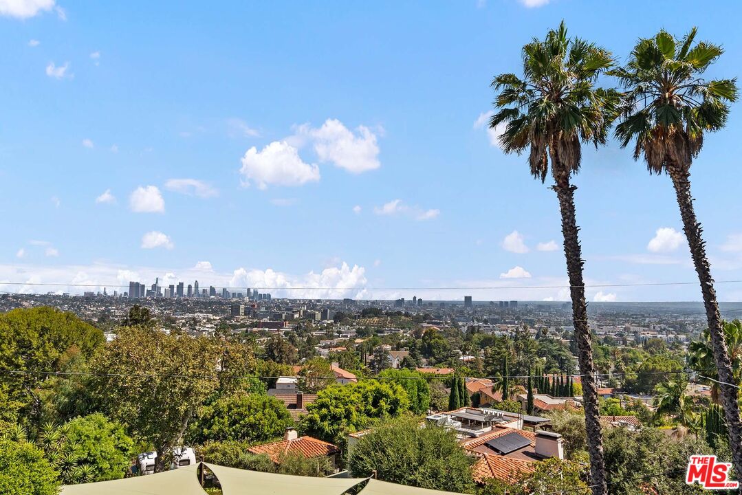 4818 Bonvue Ave