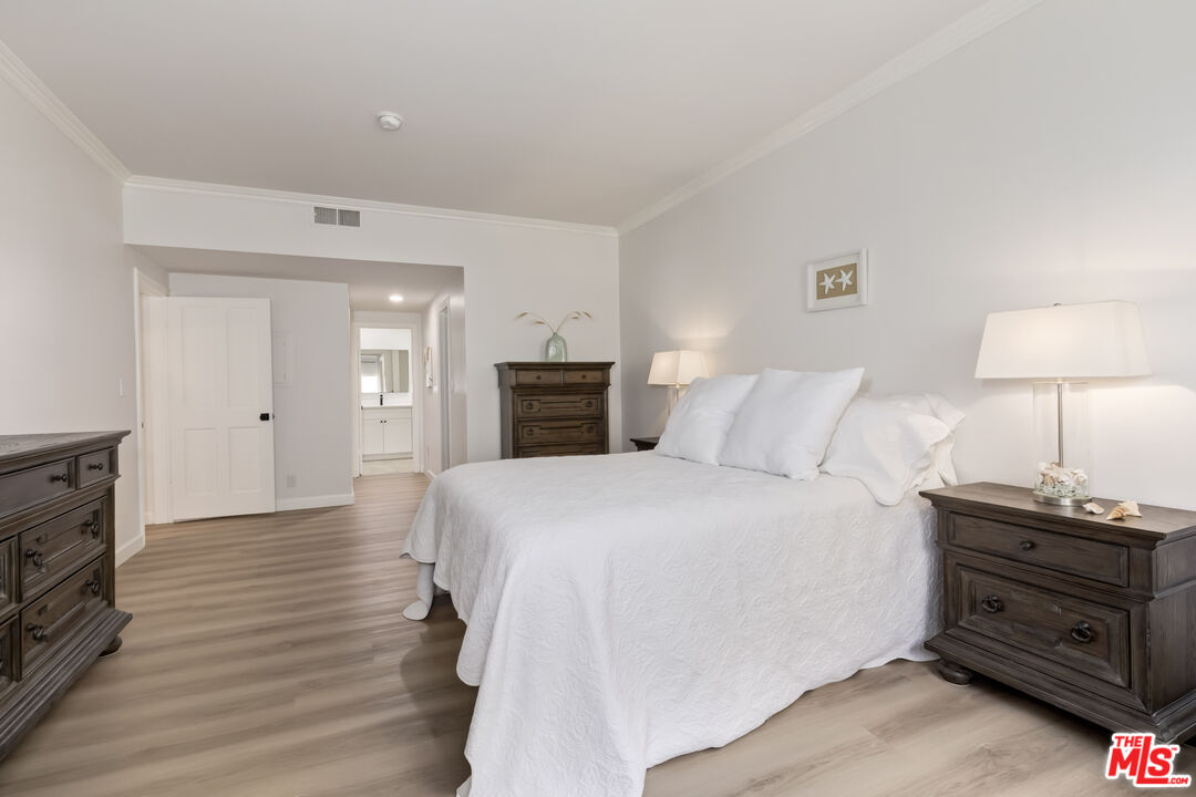 828 S Bedford St Unit: 202